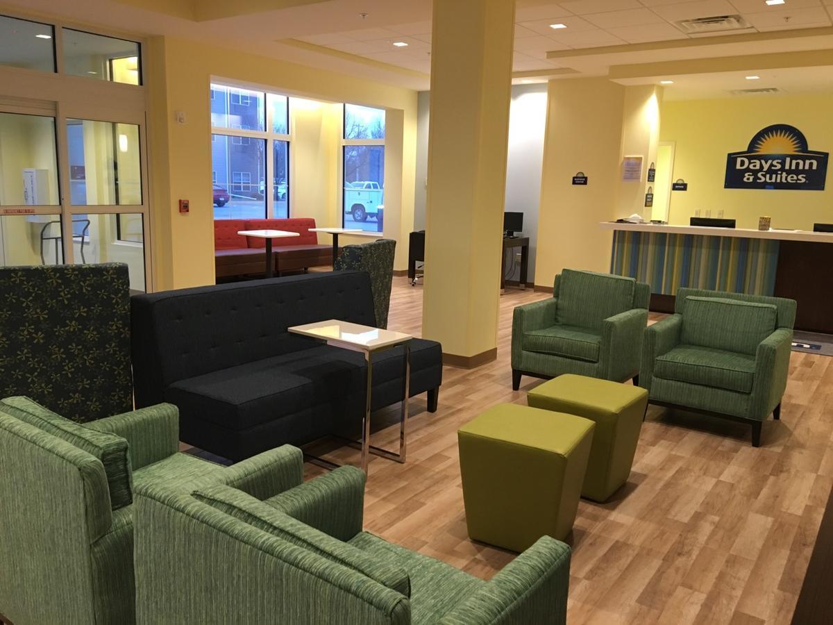 Days Inn & Suites By Wyndham Kearney Ne Екстериор снимка